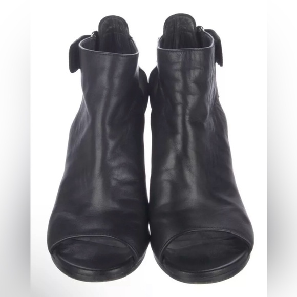 Stuart Weitzman Black Leather PeepToe Ankle Boot Sz 9.5 - Picture 3 of 5